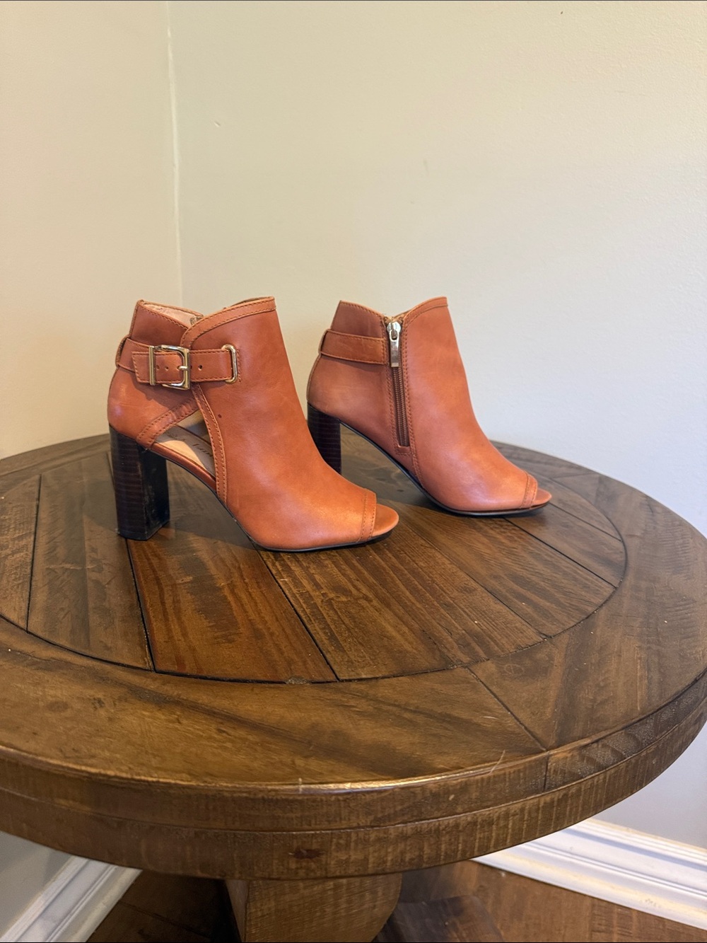Open-Toe Buckle Ankle Boots in Tan Leather